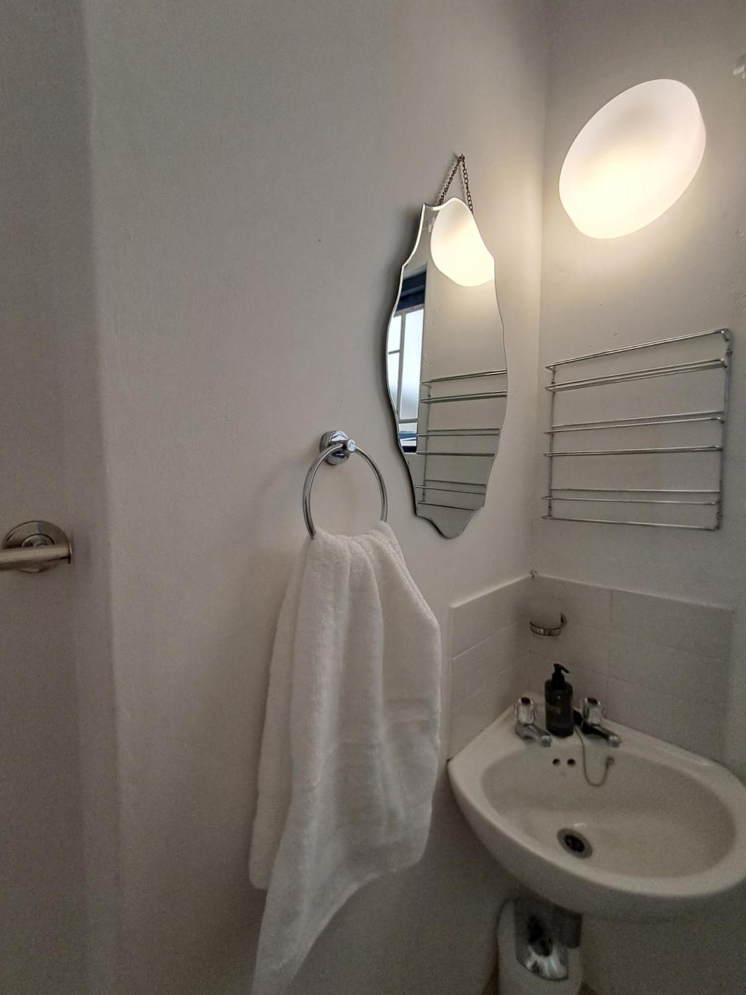 Easy Breezy At 18 Thira Santorini Apartment Ballito